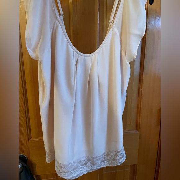 Nwt Joie silk top in soft pink. Size xs - Picture 2 of 4